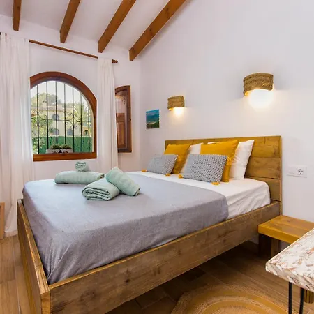 Apartment En Con Piscina