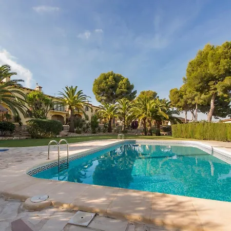 Apartment En Con Piscina *